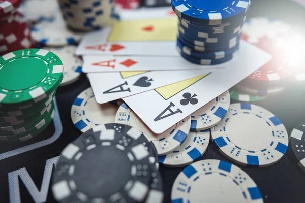 asustogel login app interface showing live-dealer tables and sportsbook markets
